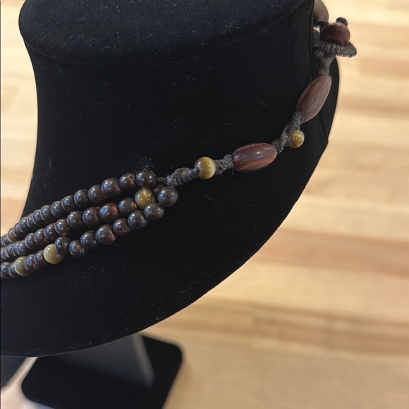 Elegant Multi-Strand Beaded Necklace - Picture 4 of 4